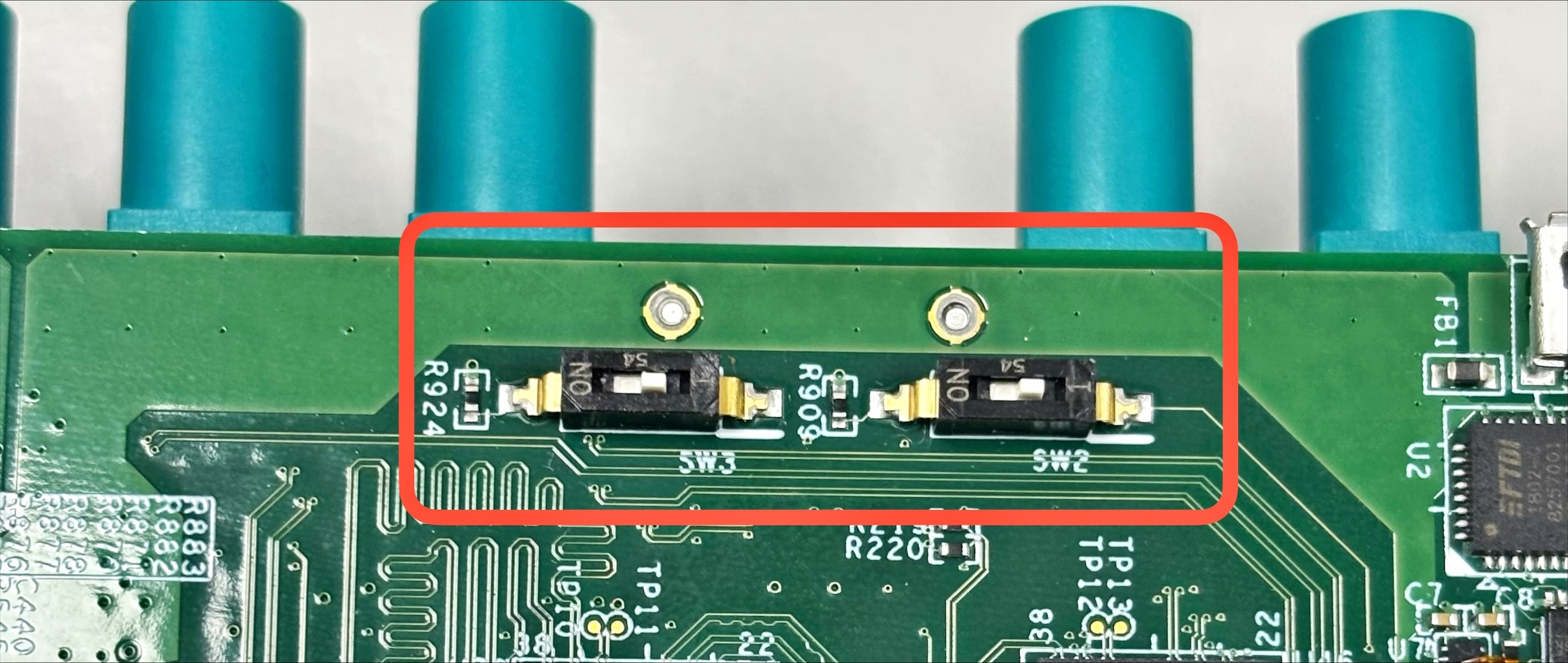 TEK7000-gm2-switch.jpg